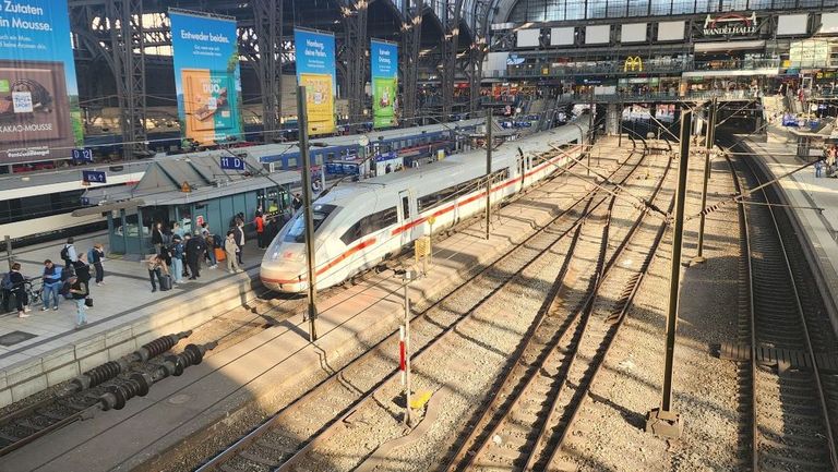Up to seven ICE trains per hour head off on routes across Germany and beyond into Austria and Switzerland